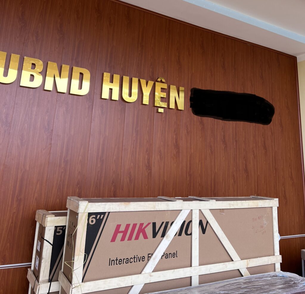 Màn hình tương tác Hikvision